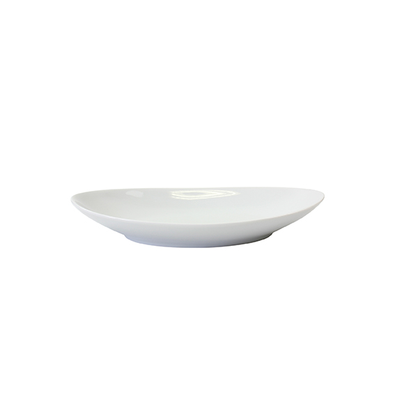 Platte oval coup 23 cm - Form: Universo - weiss -, aus Porzellan. Hersteller: Eschenbach. "Made in, Germany".