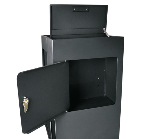 Zimmerservicewagen. pulverbeschichtetes Aluminium. 4 schwenkbare Rollen, davon 2 mit