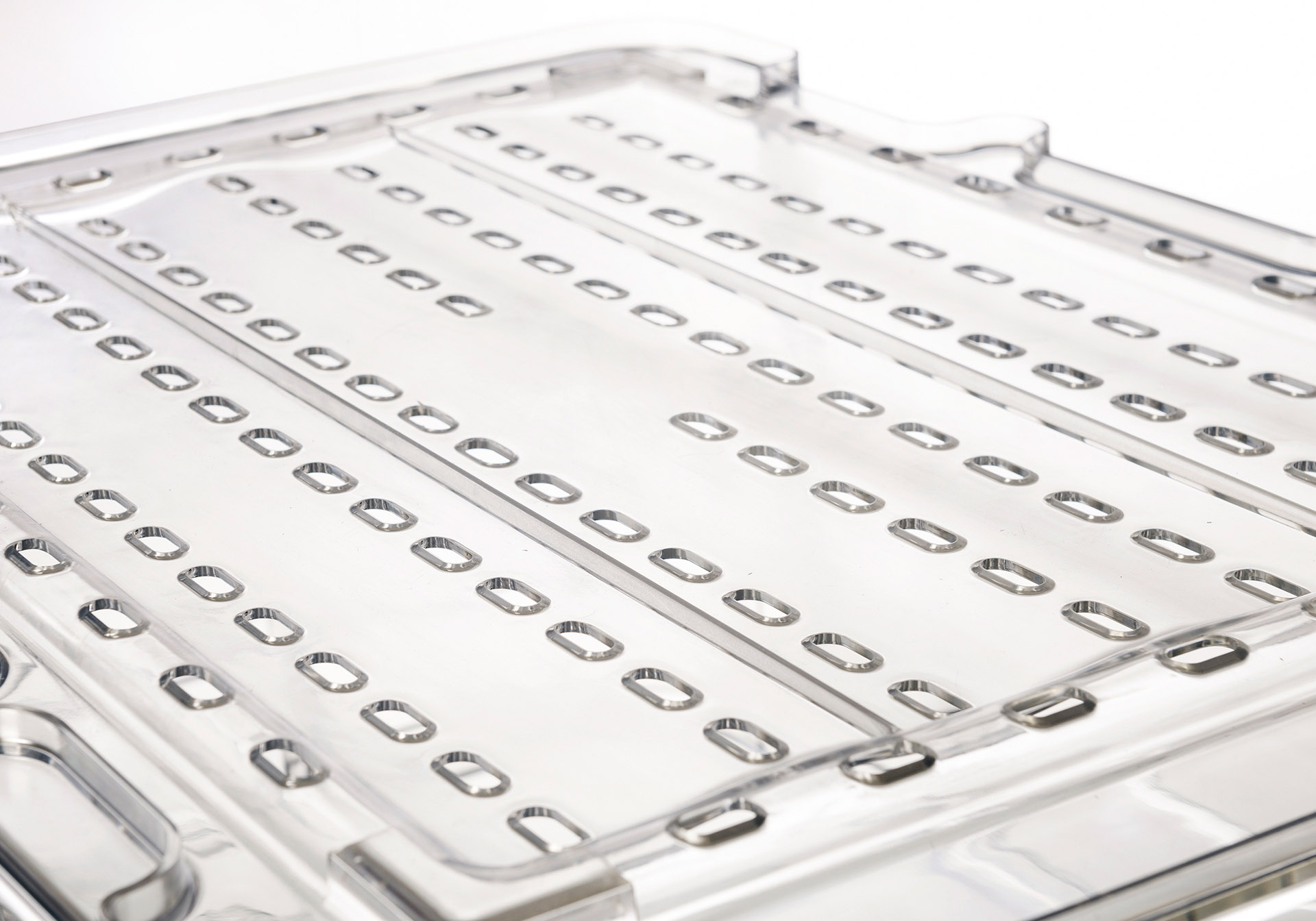 ARAVEN perforierter GN 2/1 Lebensmittelbehälter aus ABS Kunststoff, 380mm Höhe und 90 Liter Fassungsvermögen