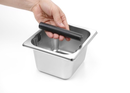 Abklopfbehälter Gastronorm 1/6 für Kaffeesatz aus Edelstahl. Mit abnehmbarer silikonbeschichteter Abklopfstange.