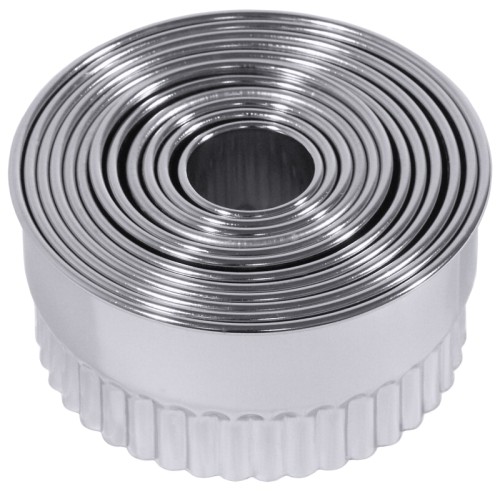 Ausstechsatz, rund, gewellt 12-teilig, aus Edelstahl Durchmesser: 2,5 cm - 10,5 cm, Höhe: 5 cm