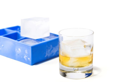 6er-Eiswürfelform aus Silikon, Motiv "XL Würfel". Ideal für Whisky, ein Must Have für Barkeeper.