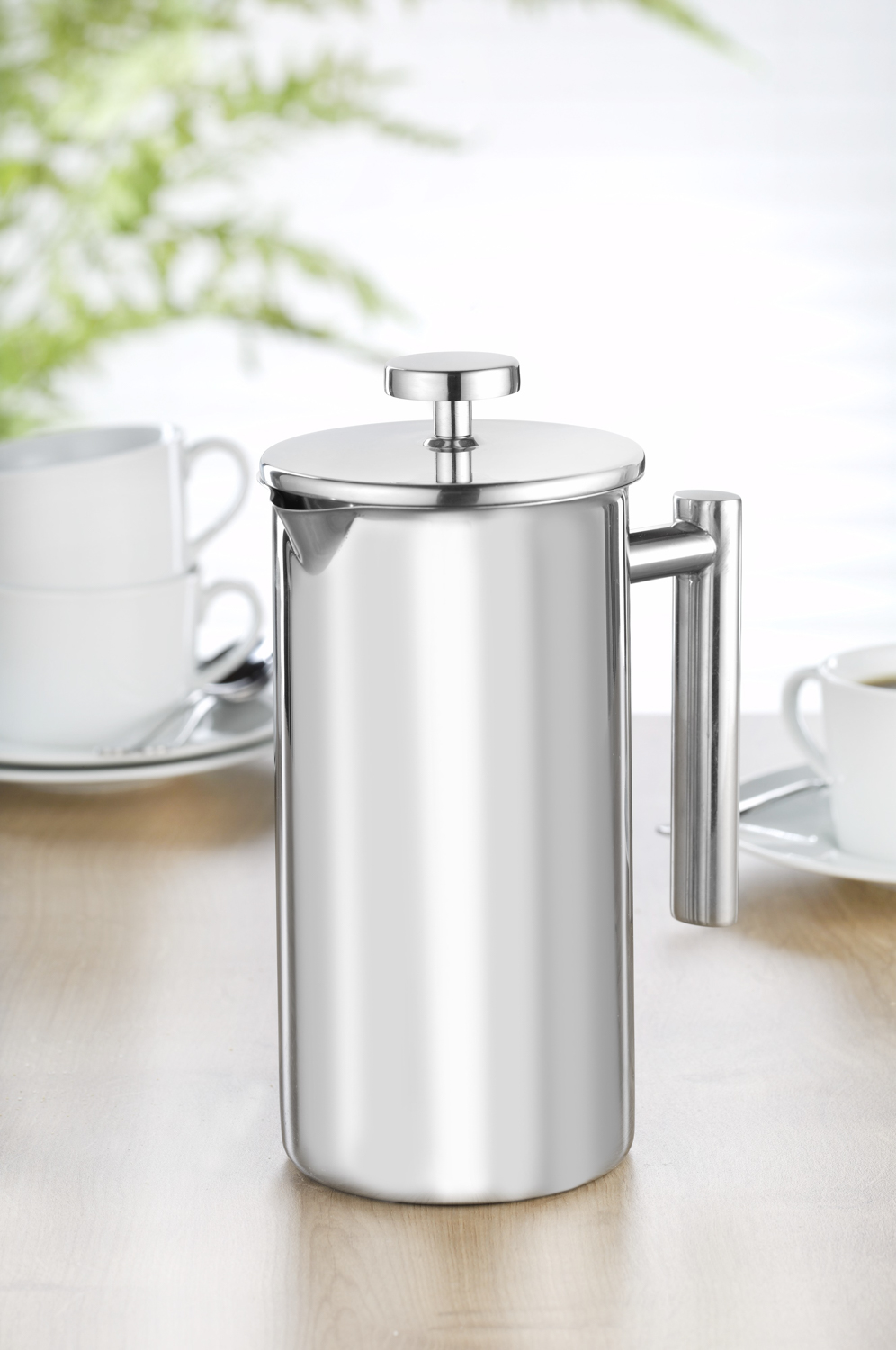 Universal-Kanne "STRATFORD" v. caterado, aus Edel- stahl 18/10, poliert, einwandig. Volumen 1 Liter. Maße: ca. 15,5  x 20,7 x 9 cm (B x H x Durchm.)