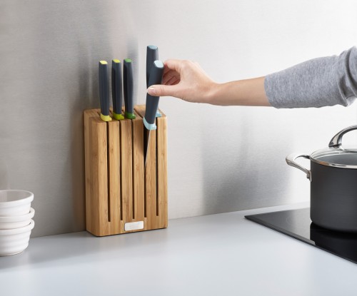 Joseph Joseph Elevate - 5-teiliges Messerset inkl. Messerblock aus Bamboo - mehrfarbige Griffe