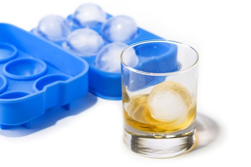 6er-Eiswürfelform aus Silikon, Motiv "Whisky BallI". deal für Whisky, ein Must Have für Barkeeper.