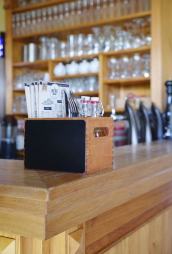 Besteckbehälter aus Holz mit 2 Kreidetafeln