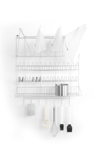 Wandregal für Spritzbeutel. Mit 4 Einhängungen für Sprizbeutel, 31 Halterungen