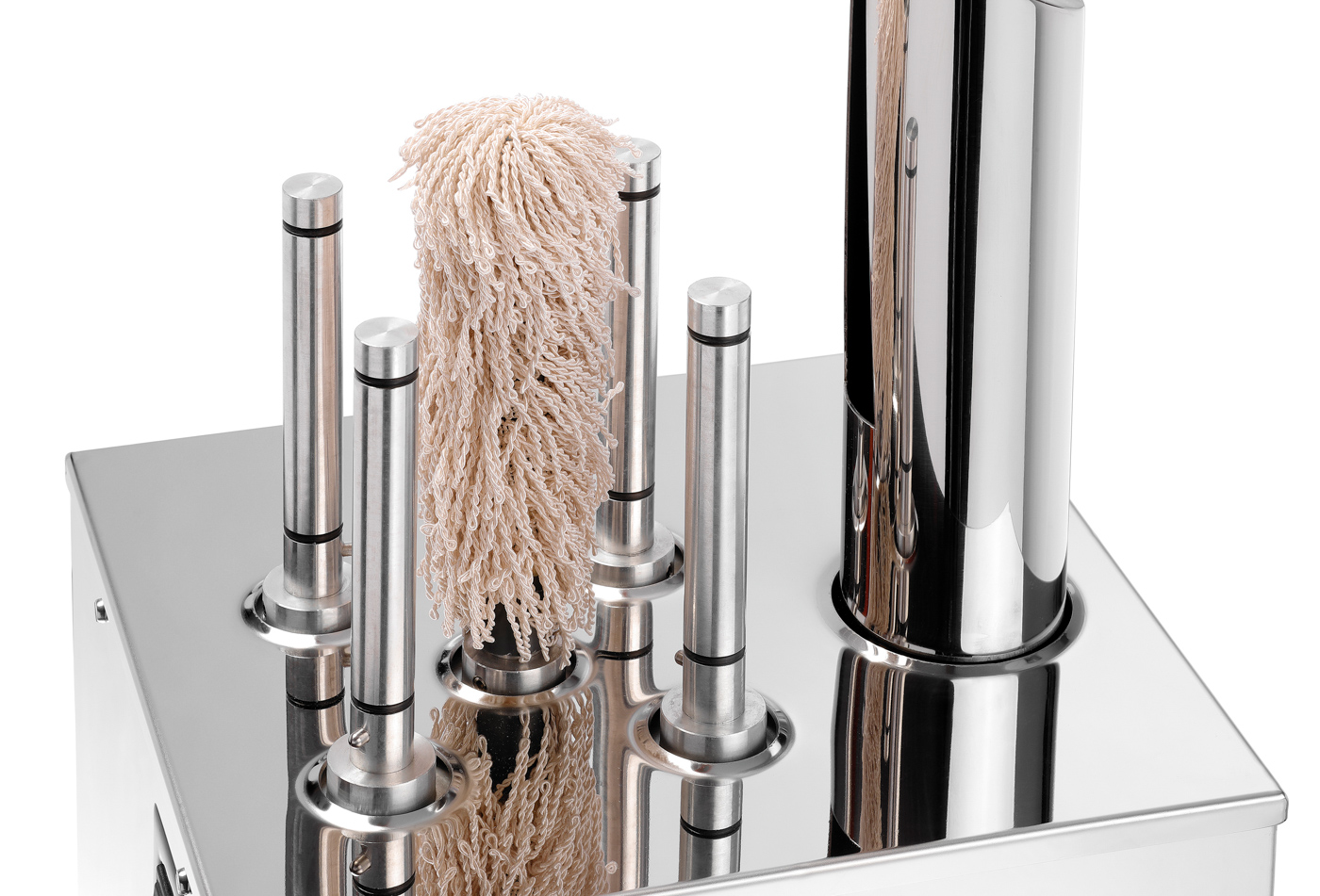 Bartscher Gläserpolierbürste XS | Ausgelegt für:Das Polieren von schmalen Gläsern (z. B.Sektgläsern) | Maße: 7 x 7 x 20,0 cm. Gewicht: