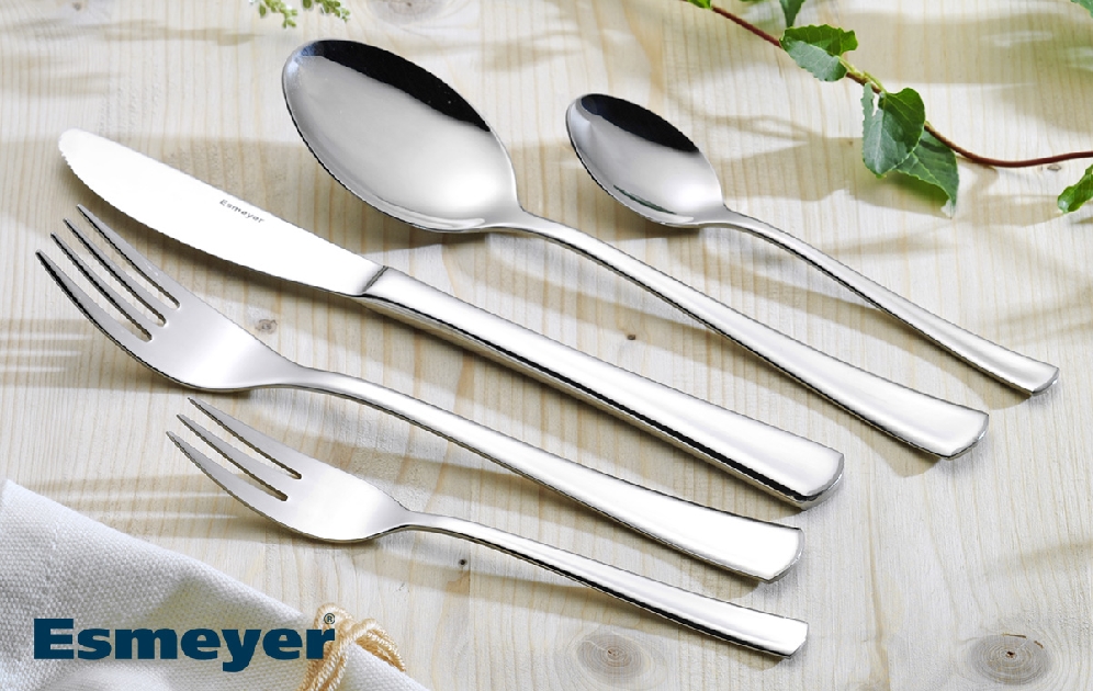 Sparset STOCKHOLM, aus Edelstahl 18/10 poliert, Messer aus Klingenstahl. Materialstärke 2.2/2.0 mm