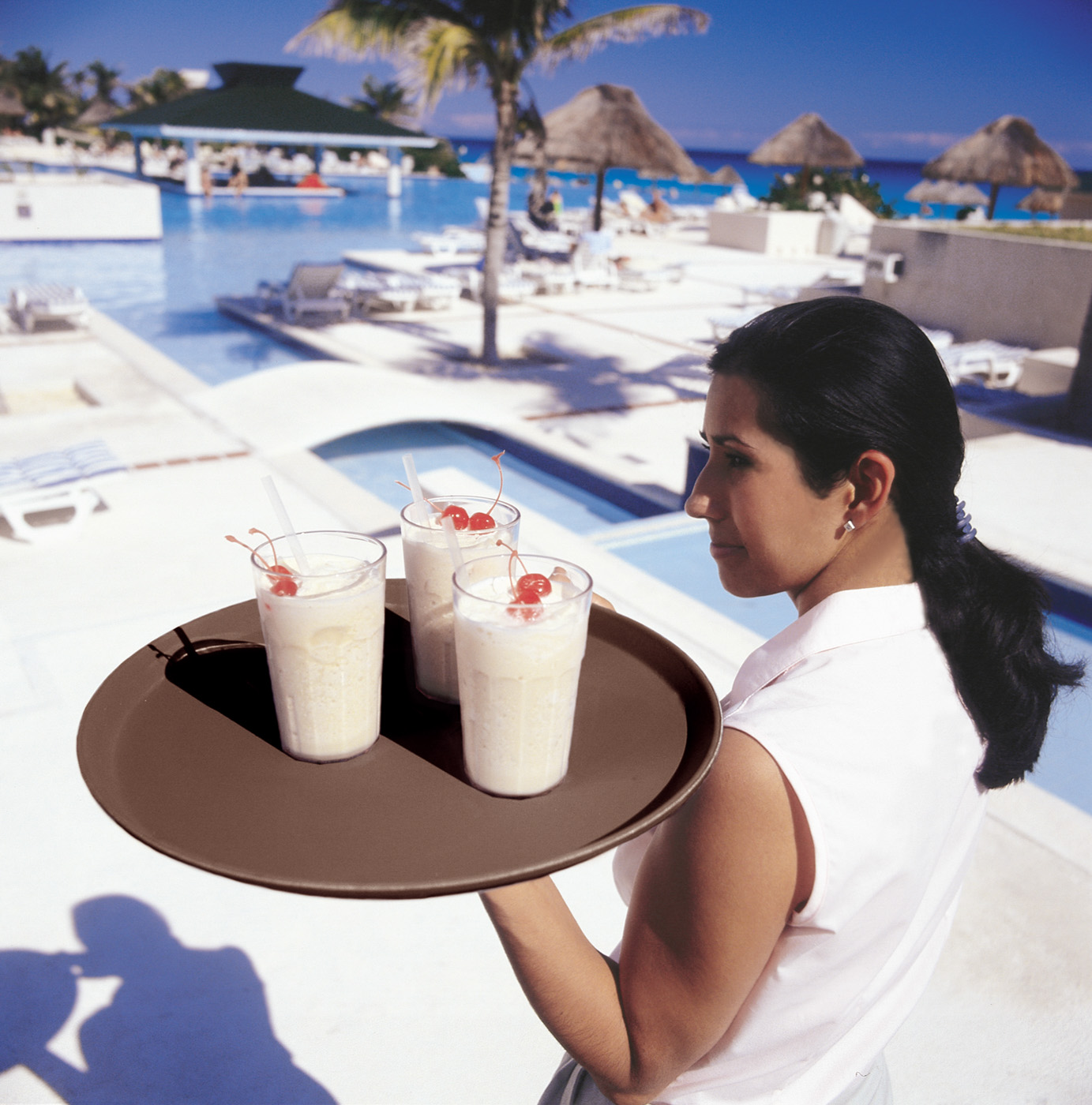 Camtread Tablett, Rundes – Hohes Profil, 40,5cm, Tavernenbraun von Cambro