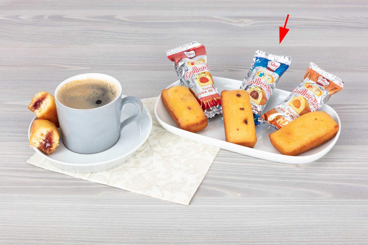 Französischer Mini-Butterkuchen Schoko "LeSter", 130 Stück, jedes Miniküchlein hygienisch einzeln verpackt, je 30g. Mit süßer Schokocremefüllung.