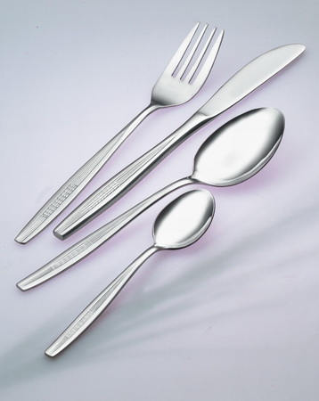 6 Kaffeelöffel YVONNE 18/0, poliert mit EAN-Auszeichnung, verskinnt