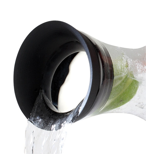 Glas-Karaffe Ø 9,5 cm, H: 29 cm mit Edelstahl- / Silikondeckel 1 Liter spülmaschinengeeignet zerbrechlich