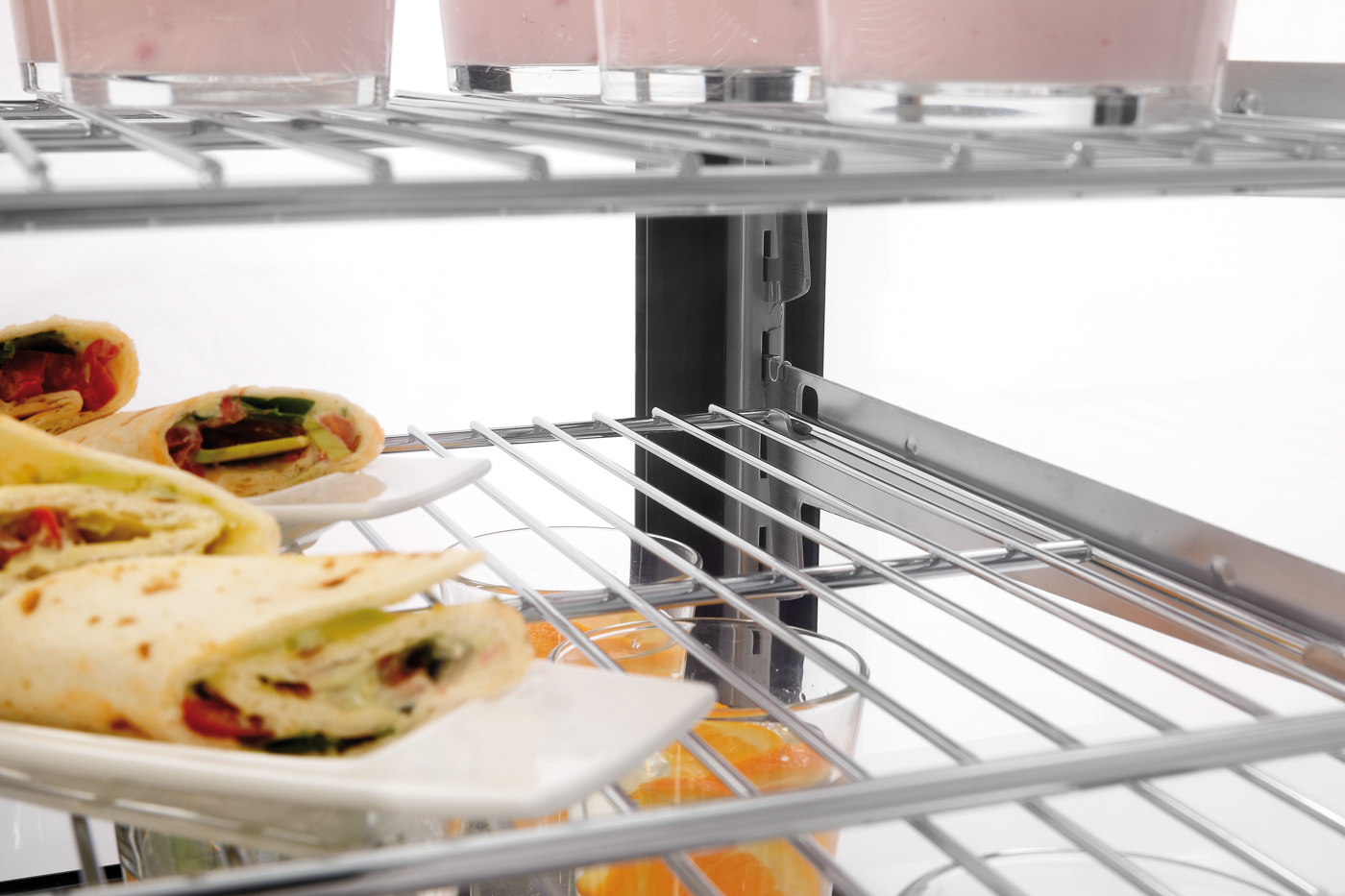 Bartscher Kalte Theke Bartscher DeliCool IIIL |Klimaklasse: 4 | Maße: 88,5 x 64 x 68,5 cm.Gewicht: 65,3 kg