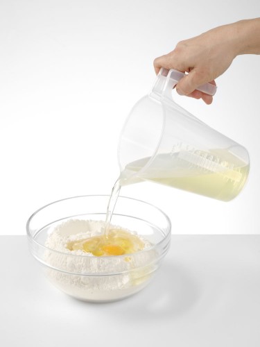 Messbecher, 5 Liter, aus PP, stapelbar. Mit seitlicher Skalierung. Dank der Form des Griffes