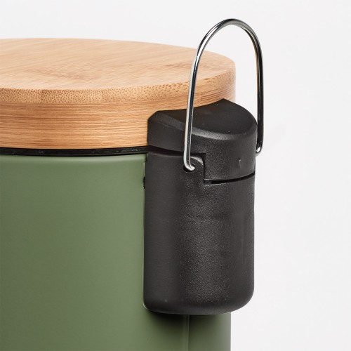 Kosmetikeimer, 3 ltr., Metall/Bambus, salbeigrün. Ø: 168 mm. Höhe: 240 mm.