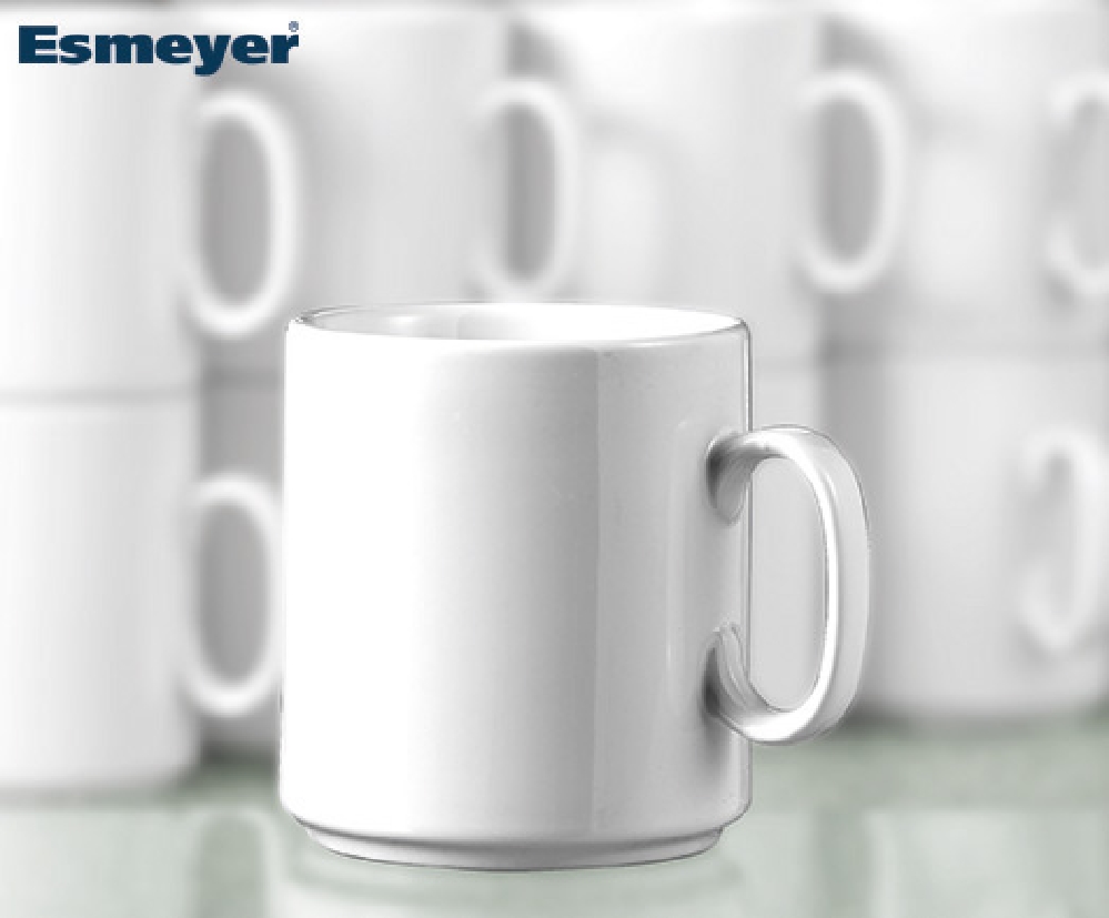 Kaffeebecher DIANE, Inhalt: 0,28 L, von caterado. Höhe: 8,9 cm, Durchmesser: 8,1 cm, aus weißem, hochwertigem Porzellan.