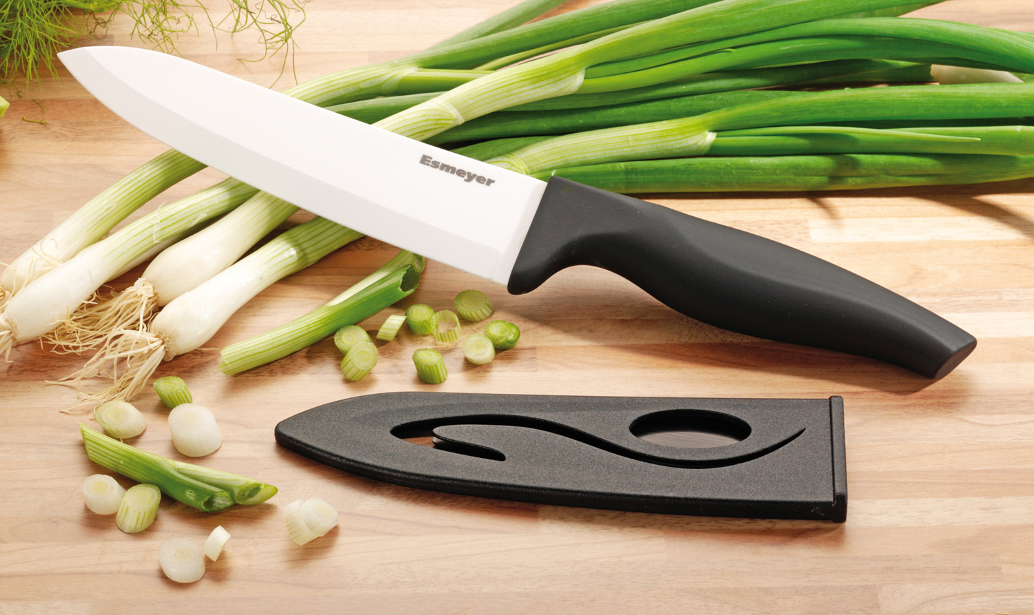 Keramikmesser ASTRO Klingenlänge: 15,2 cm - Klingenstärke: 1,9 mm mit schwarzem, gummierten Griff aus ABS