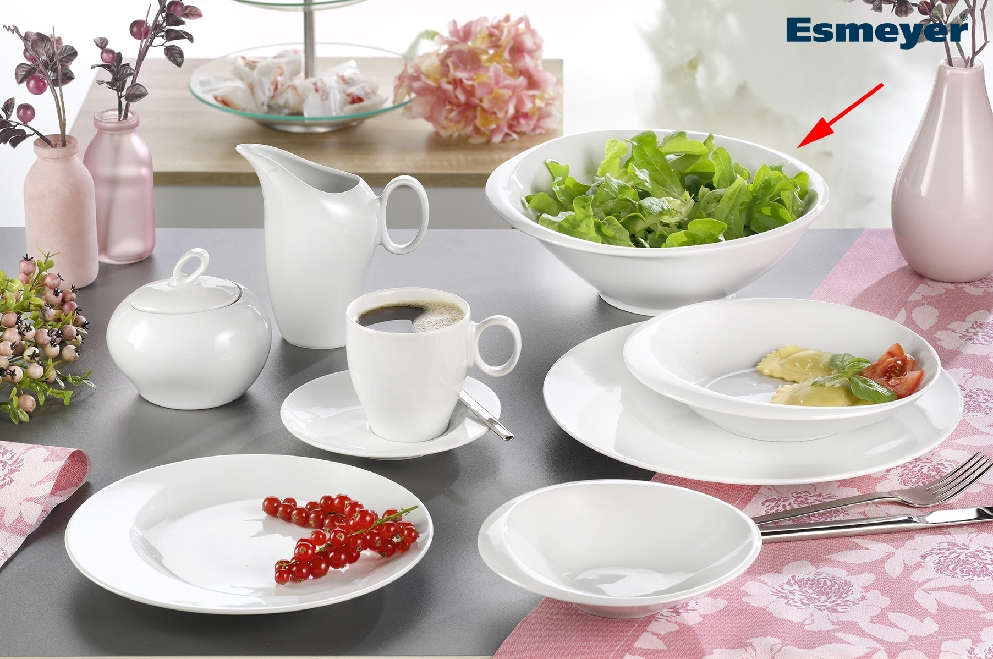 Schüssel AVENUE, Durchm. 23 cm, von caterado, aus weißem Porzellan. Made in Europe. Höhe ca. 8 cm.