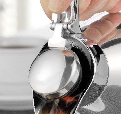 Ersatzdeckel für Isolierkanne PALACE, passend für alle Größen. Verschluss mit Dichtung.