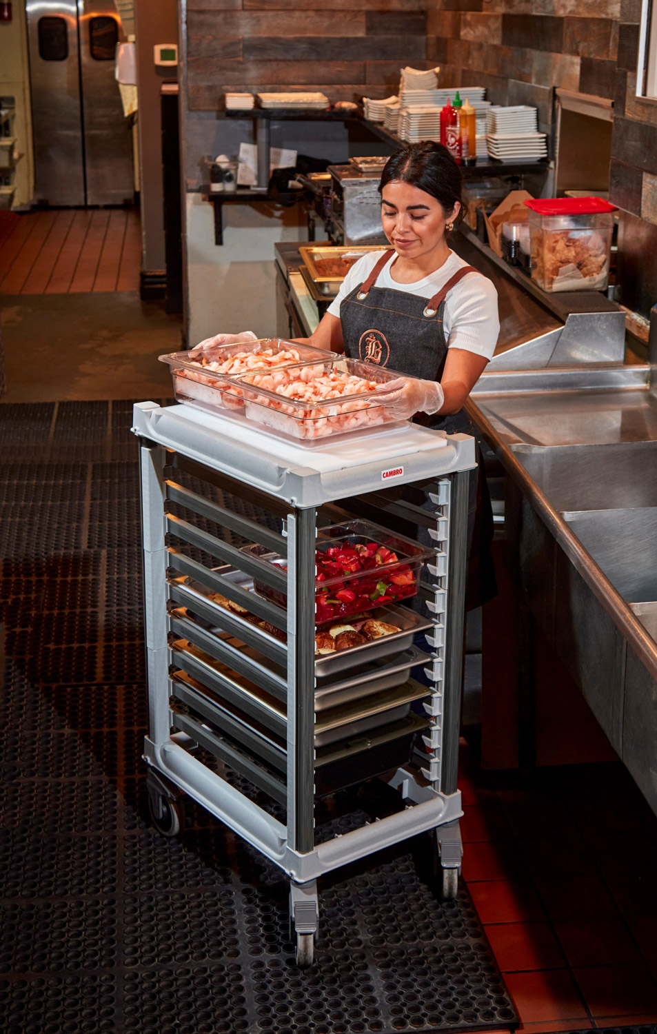 CAMBRO Camshelving® GN 1/1 Speiseschalenregal mit 9 GN 1/1 Einschüben unmontiert, grau